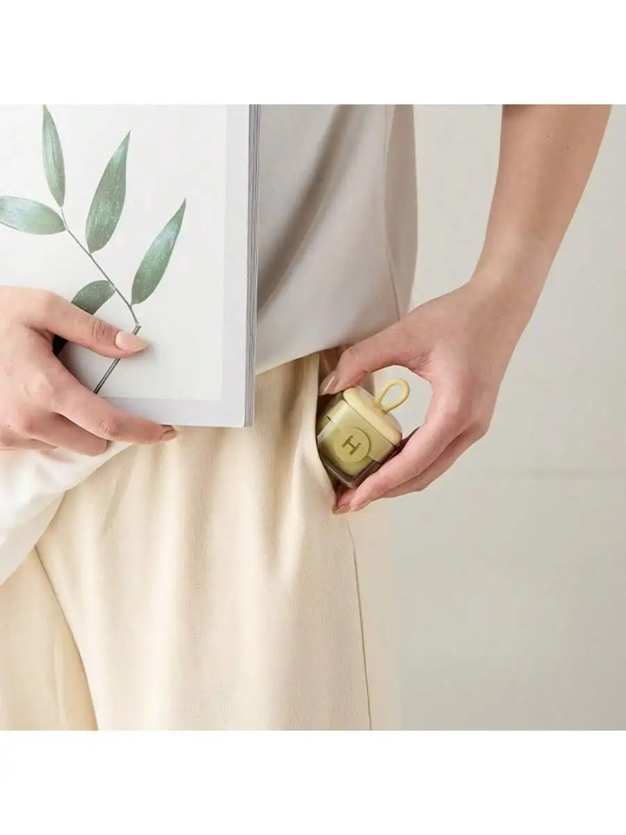 2pcs washable hair remover, pet hair removal brush, powerful fabric dust collector, mini portable reusable adhesive roller